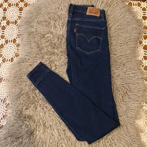 Levi’s 720 HIGH RISE SUPER SKINNY WOMEN'S JEANS 👖 Dark denim size 25